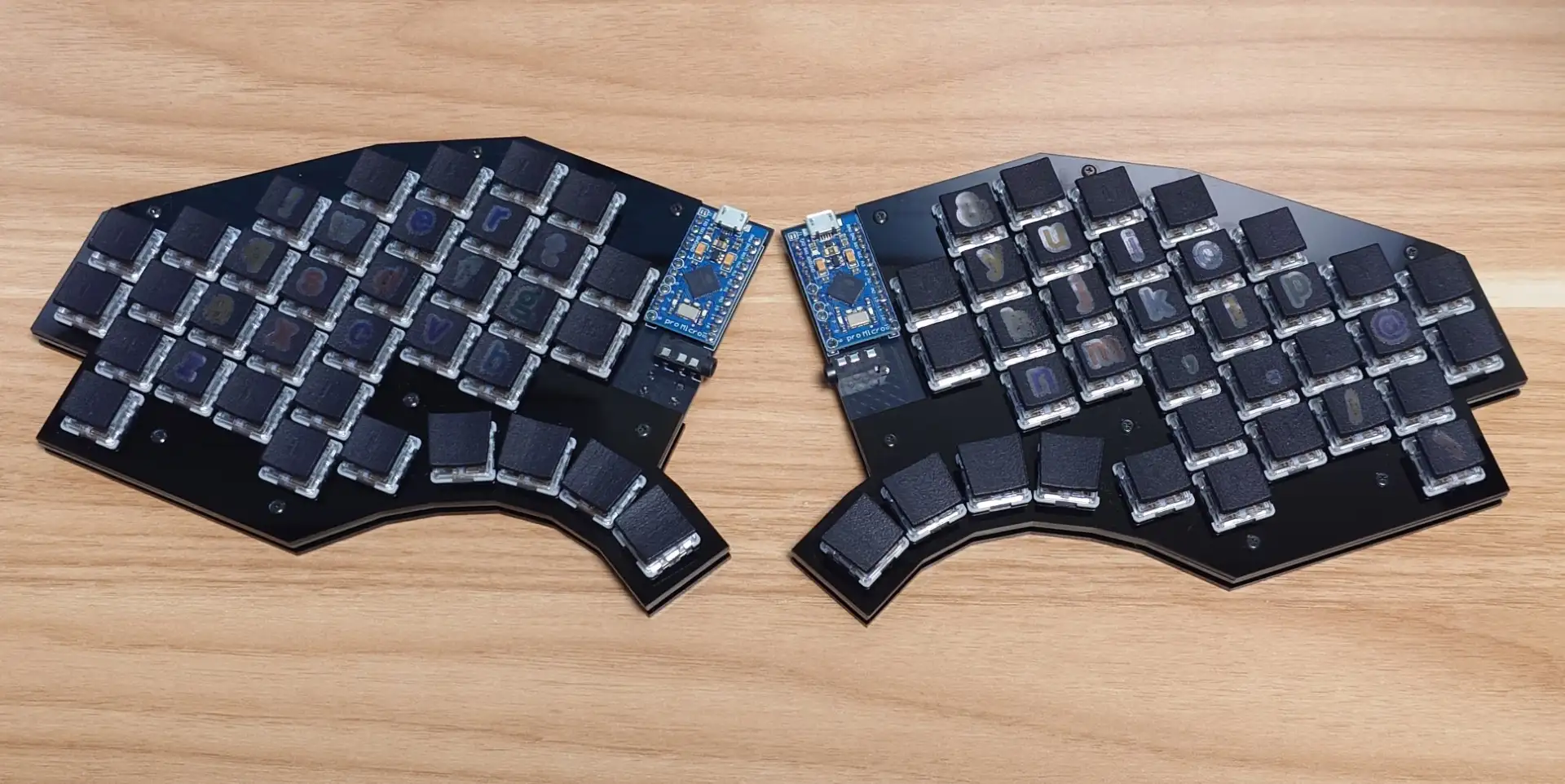 Keyball39 に Tai-Hao のキーキャップとボールスライダー式